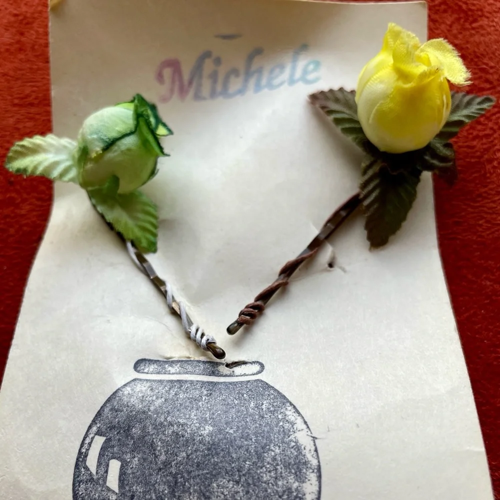 Handmade NWT Fabric Floral ROSES HAIR PINS